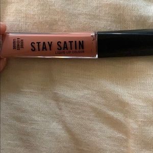 Stay satin lip color